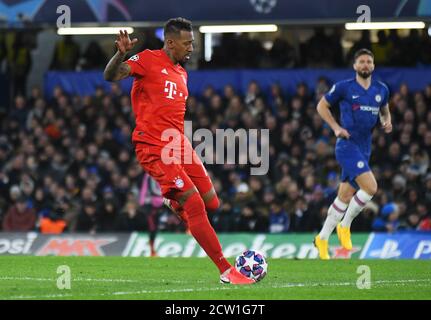 LONDON, ENGLAND - 26. FEBRUAR 2020: Jerome Boateng aus Bayern im Rahmen der 2019/20 UEFA Champions League Runde 16 zwischen dem FC Chelsea und Bayern München auf der Stamford Bridge. Stockfoto