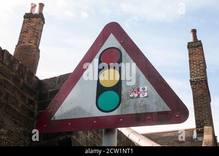 Eton, Großbritannien. September 2020. Ein Millwall Aufkleber erscheint auf einem Straßenschild vor Eton College. Kredit: Mark Kerrison/Alamy Live Nachrichten Stockfoto