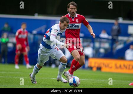 London, Großbritannien. September 2020. Tom Carroll (22) von Queens Park Rangers in Aktion. EFL Skybet Championship Match, Queens Park Rangers gegen Middlesbrough im Kiyan Prince Foundation Stadium, Loftus Road in London am Samstag, 26. September 2020. Dieses Bild darf nur für redaktionelle Zwecke verwendet werden. Nur redaktionelle Verwendung, Lizenz für kommerzielle Nutzung erforderlich. Keine Verwendung in Wetten, Spiele oder ein einzelner Club / Liga / Spieler Publikationen. PIC von Tom Smeeth / Andrew Orchard Sport Fotografie / Alamy Live News Kredit: Andrew Orchard Sport Fotografie / Alamy Live News Stockfoto