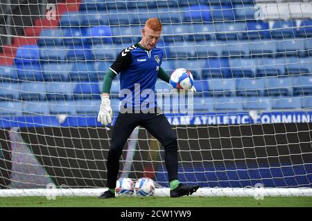 Oldham, Großbritannien. September 2020. OLDHAM, ENGLAND. 26. SEPTEMBER 2020 Oldham MacKenzie Chapman vor dem Sky Bet League 2 Spiel zwischen Oldham Athletic und Crawley Town im Boundary Park, Oldham am Samstag, 26. September 2020. (Kredit: Eddie Garvey - MI News ) Kredit: MI Nachrichten & Sport /Alamy Live Nachrichten Stockfoto