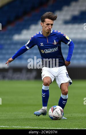 Oldham, Großbritannien. September 2020. OLDHAM, ENGLAND. 26. SEPTEMBER 2020 Oldham's Callum Whelan vor dem Sky Bet League 2 Spiel zwischen Oldham Athletic und Crawley Town im Boundary Park, Oldham am Samstag 26. September 2020. (Kredit: Eddie Garvey - MI News ) Kredit: MI Nachrichten & Sport /Alamy Live Nachrichten Stockfoto