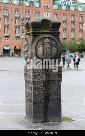 Copenhagen Zero Kilometer Stein am Rathausplatz Stockfoto