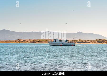 Morro Bay, California/USA-September 23, 2020 Fischerboot im Hafen von Morro Bay. Stockfoto