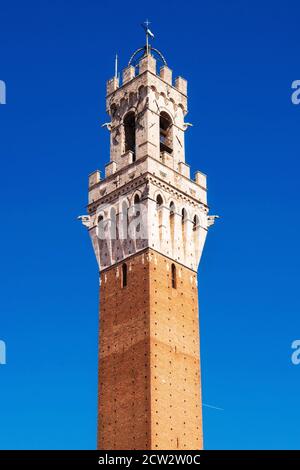 Torre del Mangia des Palazzo Pubblico in Siena, Italien Stockfoto