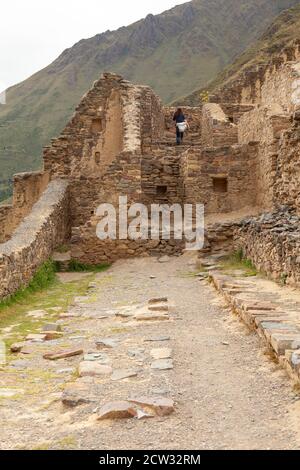 Ollantaytambo, Peru - 4. April 2014: Ollantaytambo Archäologische Stätte, Ruinen und Bauten der alten Inkas, in der Nähe des Vilcanota Flusstals, per Stockfoto