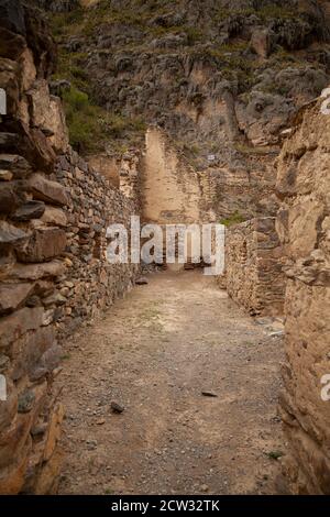 Ollantaytambo, Peru - 4. April 2014: Ollantaytambo Archäologische Stätte, Ruinen und Bauten der alten Inkas, in der Nähe des Vilcanota Flusstals, per Stockfoto