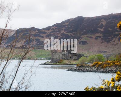 Eilean Donan Castle - eine der am meisten fotografierten Sehenswürdigkeiten in Schottland Stockfoto