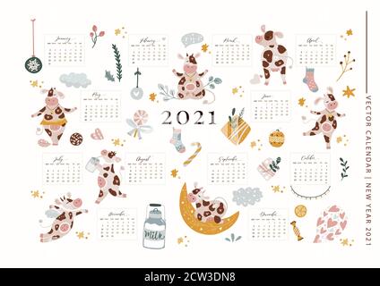 Weihnachten niedlich Cartoon Kuh Vektor 2021 Kalender Vorlage Illustration mit handgezeichneten Tieren und Dekorationen. Neujahrs-Grußposter 2021 für die Formate a3, a4, a5. Stock Vektor