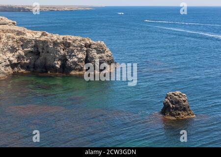 Die Felsen der Küste der Halbinsel Tarchankut, Krim, Russland Stockfoto