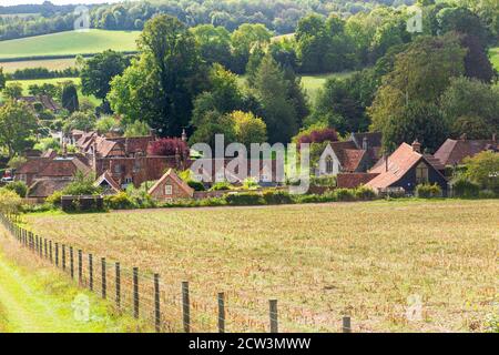 Das Dorf Turville in Buckinghamshire - ein typisches englisches Dorf, wo viele Filme und Fernsehprogramme zu sehen sind Stockfoto