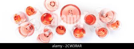 Roséweingläser bei Weinprobe. Degustation verschiedene Sorten von rosa Wein Konzept. Weißer Hintergrund, Draufsicht, hartes Licht Stockfoto
