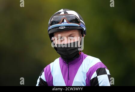 Jockey Ray Dawson auf der Rennbahn von Nottingham. Stockfoto