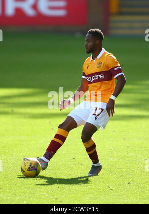 Motherwell, North Lanarkshire, Schottland, Großbritannien. September 2020. 27. September 2020; Fir Park, Motherwell, North Lanarkshire, Schottland; Scottish Premiership Football, Motherwell versus Rangers; Sherwin Seedorf von Motherwell sucht nach einem Outlet Credit: Action Plus Sports Images/Alamy Live News Stockfoto