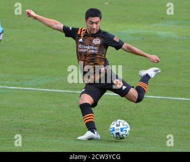 Nashville, TN, USA. September 2020. Houston Mittelfeldspieler, Memo Rodriguez (8), in Aktion während des MLS-Spiels zwischen dem Houston Dynamo und dem Nashville SC im Nissan Stadium in Nashville, TN. Kevin Langley/CSM/Alamy Live News Stockfoto