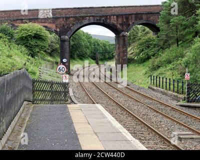 Dent Station, der höchste Bahnhof in England liegt auf der Settle-Carlisle-Linie. Blick nach Norden von der Plattform oben. Stockfoto