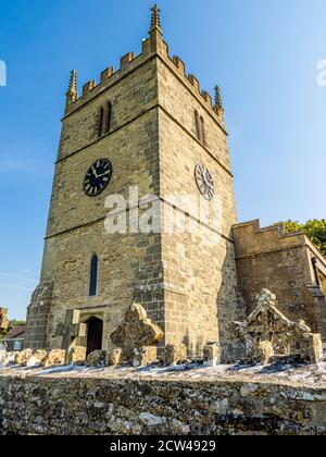 St. Johannes der Täufer Kirche auf dem Hügel in Old Sodbury auf dem Cotswold Way in Gloucestershire UK Stockfoto