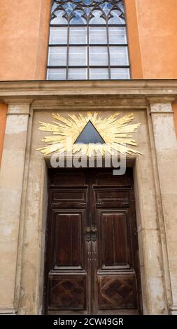 Die Storkyrkan oder St. Nikolaus Kirche, auch Stockholmer Kathedrale, ist die zweitälteste Kirche in Stockholm, Schweden. Es liegt in der Altstadt, n Stockfoto