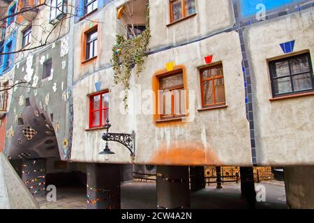 WIEN, ÖSTERREICH - 30. DEZEMBER 2007: Hundertwasserhaus oder Hundertwasserhaus Stockfoto