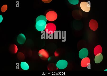 Weihnachten Bokeh Hintergrund mit Weihnachtsbeleuchtung aus Fokus, bunte Bokeh Stockfoto
