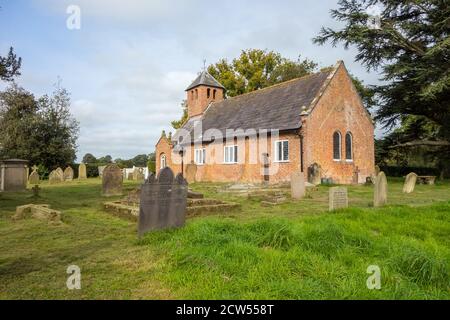 Old St Chad's Church / Chapel, Tushingham Malpas Cheshire steht auf dem Sandsteinpfad lange Strecke Fußweg durch die Cheshire Landschaft Stockfoto