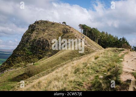 Wanderweg entlang des Great Ridge von Mam Tor nach Back Tor und Lose Hill, Derbyshire, Peak District, Großbritannien Stockfoto