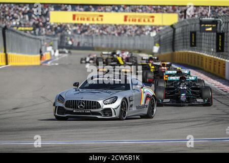 Sotschi, Russland. September 2020. Sicherheitsfahrzeug während des Formel 1 VTB Russian Grand Prix 2020, vom 25. Bis 27. September 2020 auf dem Sotschi Autodrom, in Sotschi, Russland - Foto Fran..ois Flamand / DPPI Credit: LM/DPPI/Francois Flamand/Alamy Live News Credit: Gruppo Editoriale LiveMedia/Alamy Live News Stockfoto