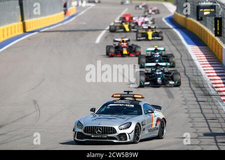 Sotschi, Russland. 27. Sep, 2020. Safety Car, während der Formel 1 VTB Russian Grand Prix 2020, vom 25. Bis 27. September 2020 auf dem Sotschi Autodrom, in Sotschi, Russland - Foto Antonin Vincent / DPPI Kredit: LM/DPPI/Antonin Vincent/Alamy Live News Kredit: Gruppo Editoriale LiveMedia/Alamy Live News Stockfoto