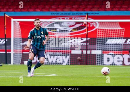 Sheffield, Großbritannien. September 2020. Leeds United Verteidiger Stuart Dallas während der englischen Meisterschaft Premier League Fußballspiel zwischen Sheffield United und Leeds United am 27. September 2020 in Bramall Lane in Sheffield, England - Foto Malcolm Bryce / ProSportsImages / DPPI Credit: LM/DPPI/Malcolm Bryce/Alamy Live News Stockfoto