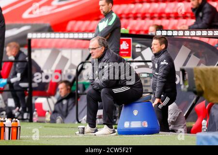 Sheffield, Großbritannien. September 2020. Leeds United Manager Marcelo Bielsa während der englischen Meisterschaft Premier League Fußballspiel zwischen Sheffield United und Leeds United am 27. September 2020 in Bramall Lane in Sheffield, England - Foto Simon Davies / ProSportsImages / DPPI Credit: LM/DPPI/Simon Davies/Alamy Live News Stockfoto