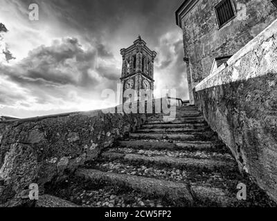 Steintreppe im Kloster Sacro Monte von Varese Stockfoto