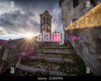 Steintreppe im Kloster Sacro Monte von Varese Stockfoto