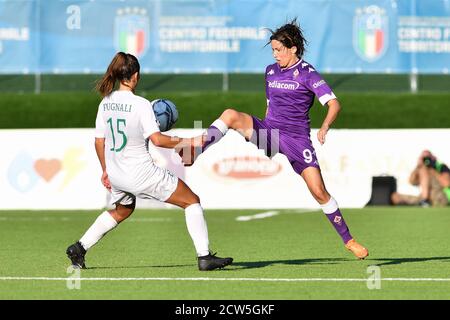 Florenz, Italien. September 2020. Florenz, Italien, 06. September 2020, Daniela Sabatino (Fiorentina Femminile), Luisa Pugnali (Florentia S. Gimignano) während ACF Fiorentina femminile gegen Florentia San Gimignano - Italienische Fußballserie A Frauenmeisterschaft - Credit: LM/Lisa Guglielmi Credit: Lisa Guglielmi/LPS/ZUMA Wire/Alamy Live News Stockfoto