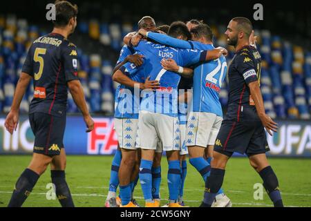 Neapel, Kampanien, Italien. September 2020. Während der italienischen Serie A Fußballspiel SSC Napoli gegen FC Genua am 27. September 2020 im San Paolo Stadion in Neapel.in Bild: ELMAS Kredit: Fabio Sasso/ZUMA Wire/Alamy Live News Stockfoto