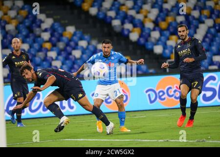 Neapel, Kampanien, Italien. September 2020. Während der italienischen Serie A Fußballspiel SSC Napoli gegen FC Genua am 27. September 2020 im San Paolo Stadion in Neapel.im Bild: POLITANO Credit: Fabio Sasso/ZUMA Wire/Alamy Live News Stockfoto