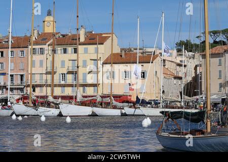 NACHRICHTEN - 22e Voiles de Saint Tropez, Frankreich - Du 26-09-2020 au 09-10-2020 - Landschaft, Kirche, Segeln - (erster Tag Sept, 27) Stockfoto