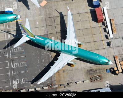 Boeing 737 Max mit Korrosionsschutzbeschichtung. Flugzeug außerhalb der Boeing Renton Factory am Renton Airport, USA. Flugzeuge ohne Motoren montiert. Stockfoto