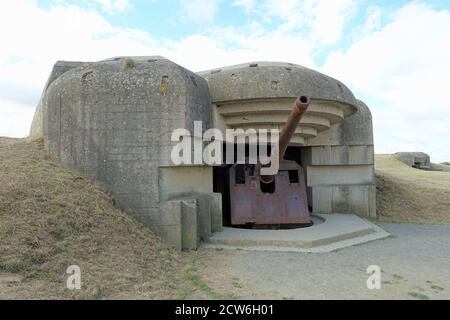 Kanone auf die deutsche Artilleriebatterie bei Longues Sur Mer in Normady, Frankreich Stockfoto