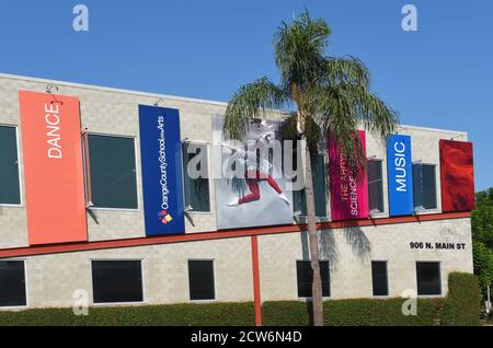 SANTA ANA, KALIFORNIEN - 23. SEPTEMBER 2020: Banner an der Orange County School of the Arts. EINE Charterschule für Schüler der 7.-12. Klasse in der per Stockfoto