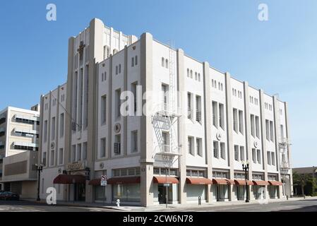 SANTA ANA, KALIFORNIEN - 23. SEPTEMBER 2020: Das Gebäude der Scientology Kirche in der Innenstadt von Santa Ana. Stockfoto