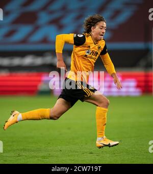 London, Großbritannien. September 2020. F‡bio Silva of Wolves während des Premier League-Spiels zwischen West Ham United und Wolverhampton Wanderers spielen hinter verschlossenen Türen aufgrund der aktuellen Regierungs-Covid-19-Richtlinien im Sport, gespielt im Olympic Park, London, England am 27. September 2020. Foto von Andy Rowland. Kredit: Prime Media Images/Alamy Live Nachrichten Stockfoto