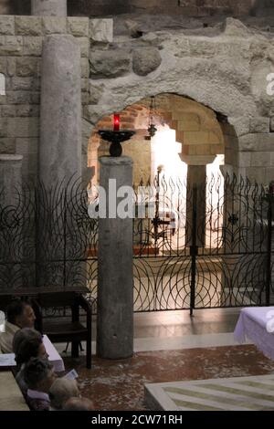 Eingang zur Krypta in der Kirche der Verkündigung In Nazareth Israel Stockfoto