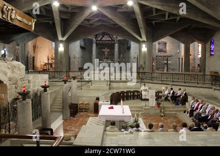 Predigt in der Kirche der Verkündigung und Krypta im Inneren Die Basilika Stockfoto