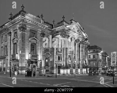 Die schöne romanische Fassade des Theatre Royal auf Gray Street in Newcastle, Tyne und Wear, Großbritannien. Stockfoto