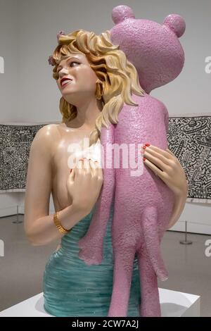 'Pink Panther' Porzellan Skulptur von Jeff Koons im Museum of Modern Art, New York Stockfoto