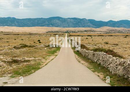 Velebit Gebirge, Dinarische Alpen, Kroatien von der Insel Pag aus gesehen Stockfoto