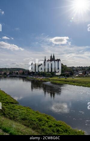 Meißen, Sachsen / Deutschland - 10. September 2020: Schloss und Dom in der deutschen Stadt Meißen an der Elbe Stockfoto