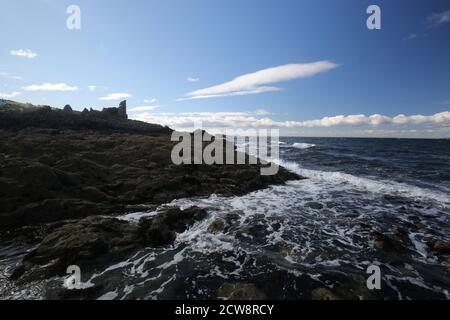 Dunure Castle, Ayrshire, Westküste von Schottland, Großbritannien. Ruine an der Küste und an den Klippen Stockfoto