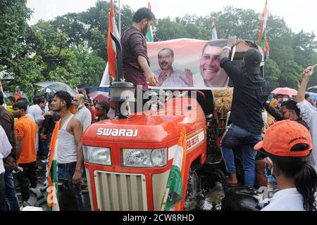 Kalkutta, Indien. September 2020. Kongreßaktivisten nehmen an einer Demonstration Teil, um gegen den Farm Bill 2020 zu protestieren. (Foto von Ved Prakash/Pacific Press) Quelle: Pacific Press Media Production Corp./Alamy Live News Stockfoto