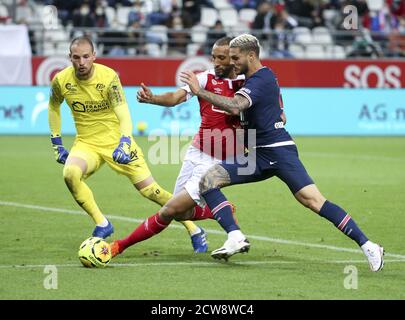 Torwart von Reims Predrag Rajkovic, Yunis Abdelhamid von Reims, Mauro Icardi von PSG während der französischen Meisterschaft Ligue 1 Fußballspiel zwischen Sta Stockfoto