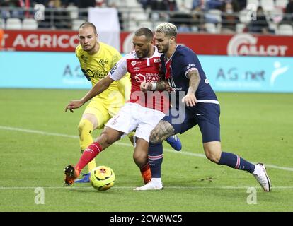 Torwart von Reims Predrag Rajkovic, Yunis Abdelhamid von Reims, Mauro Icardi von PSG während der französischen Meisterschaft Ligue 1 Fußballspiel zwischen Sta Stockfoto